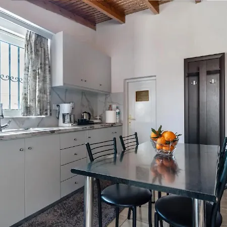 Angela בית נופש